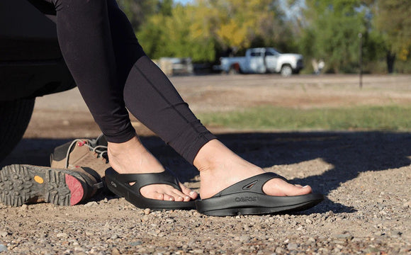 SAVE 30% OFF OOFOS RECOVERY SLIDES